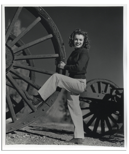 Original 1945 Photograph of Marilyn Monroe Taken by Andre de Dienes, With de Dienes Backstamp -- Measures 9.5'' x 11.25''